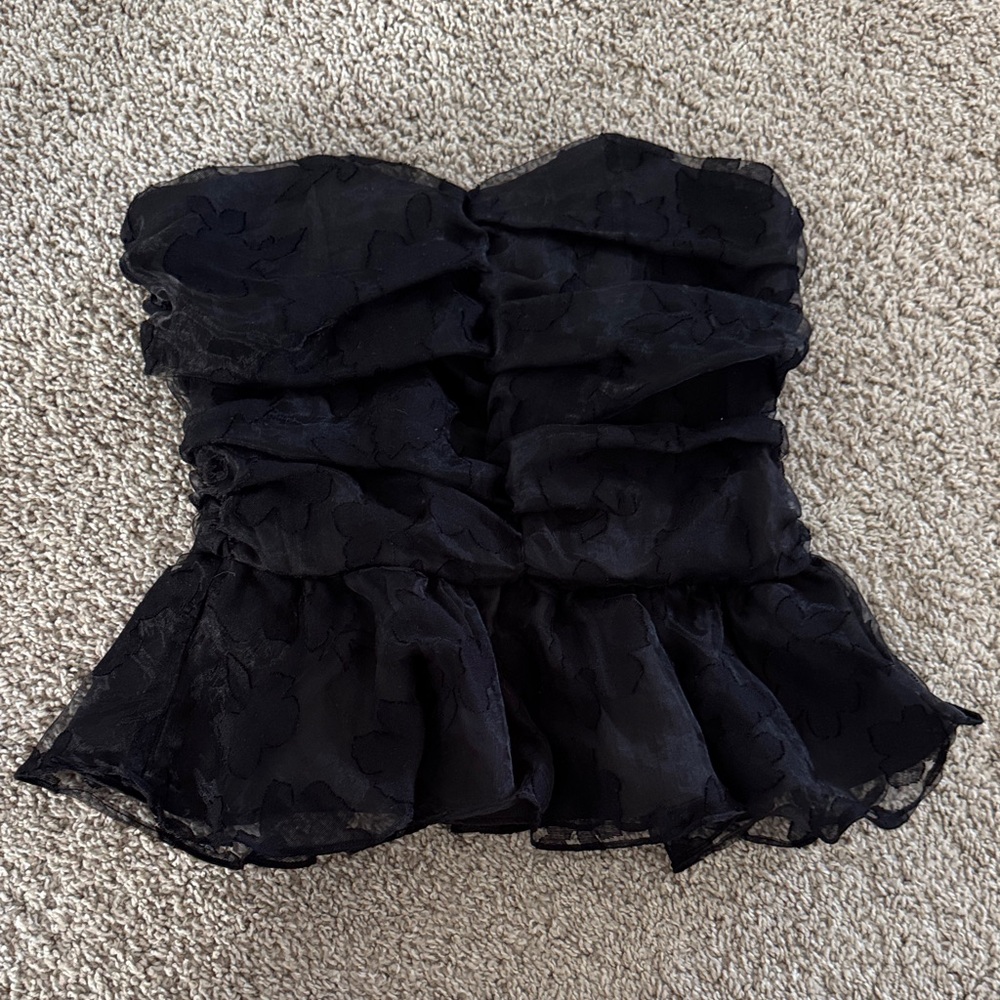 DO+BE Black Floral Strapless Peplum Top